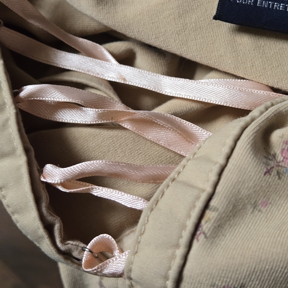 Ralph Lauren Floral Lace-Up Tan Blouse - Picture 8 of 8